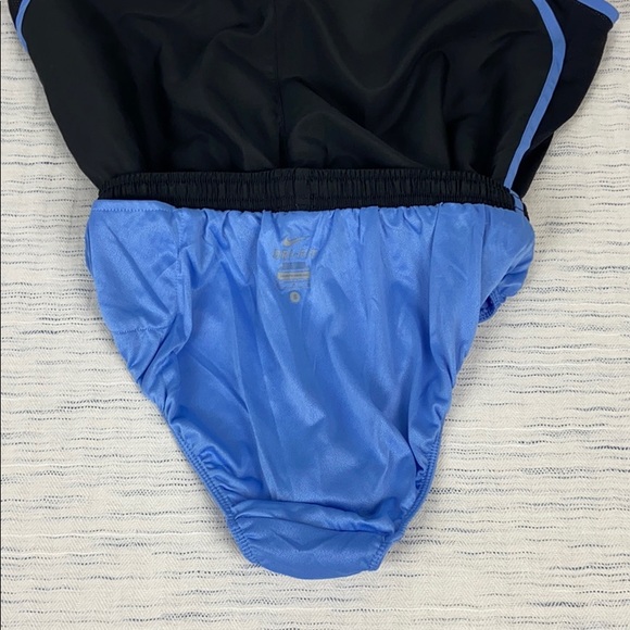 Nike Tempo Dri-Fit Running Shorts in Small - Picture 5 of 6